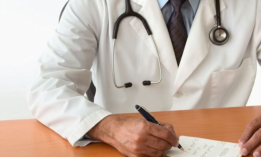 Doktor, hipertansiyon ile tedavi reçete eder
